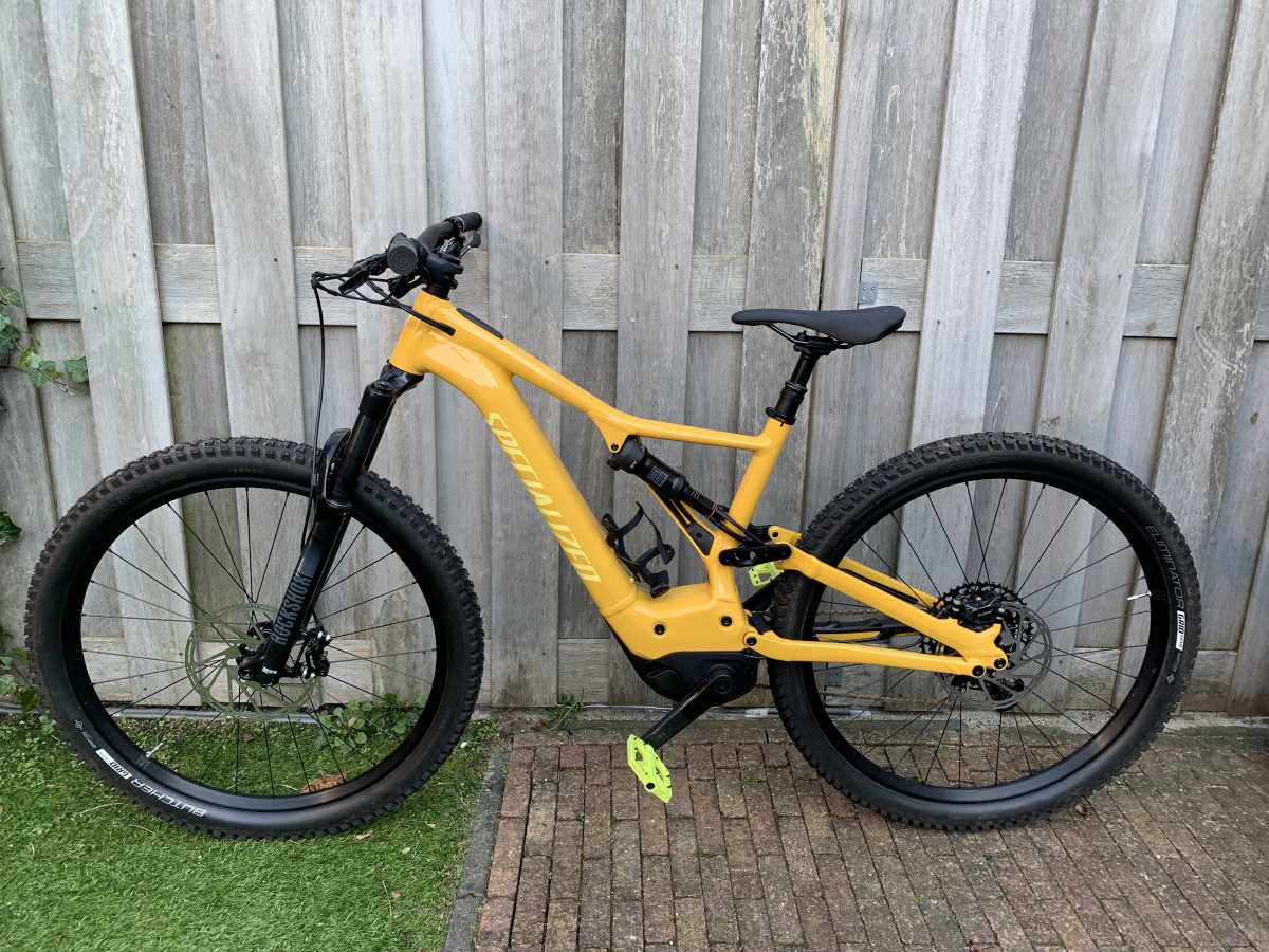 Turbo 2024 levo yellow