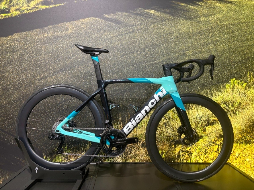 Bianchi Oltre XR4 Dura ace , celeste