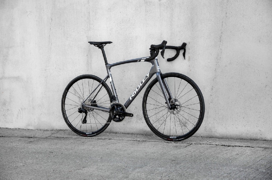 Ridley Fenix Disc 105 Di2, FEN01As (Arctic Grey Metallic - White)