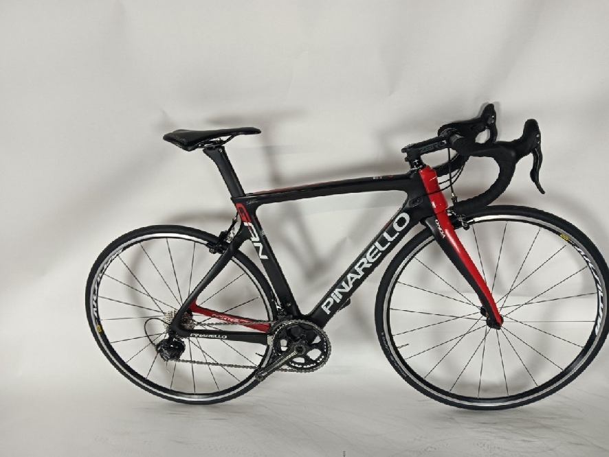 Pinarello gan, rood zwart